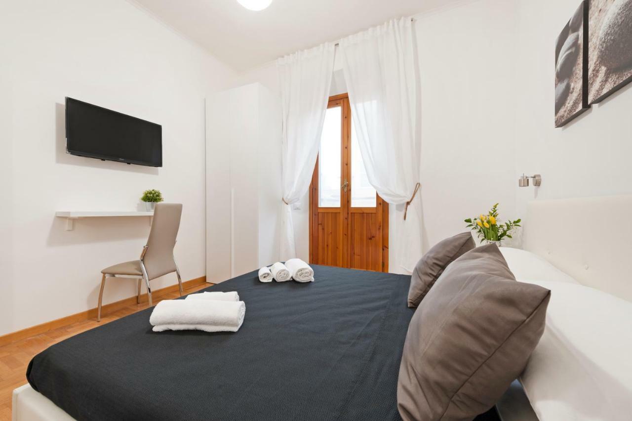 White Flat Labicana Rome Buitenkant foto